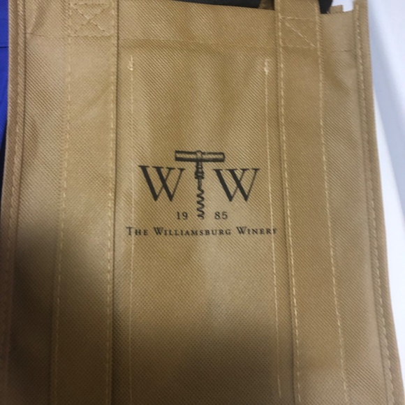 4 Reuseable Wine Bags Virginia Wineries (Williamsburg Winery 6 Sections, Hazy.. - Picture 4 of 5